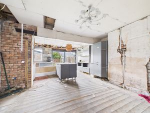 Photo 6- click for photo gallery